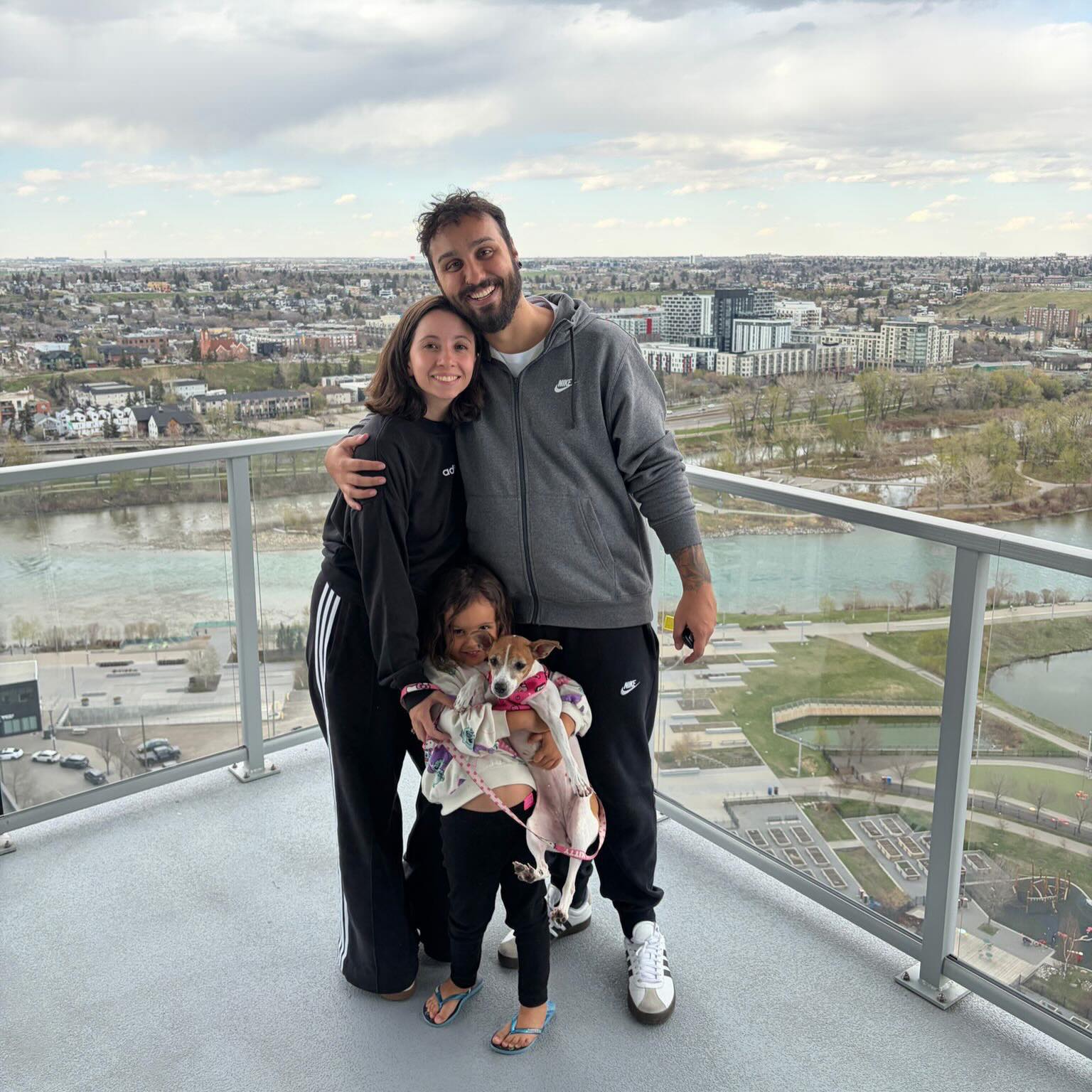 Eevee, Cadela, viagem de Brasil para Canadá